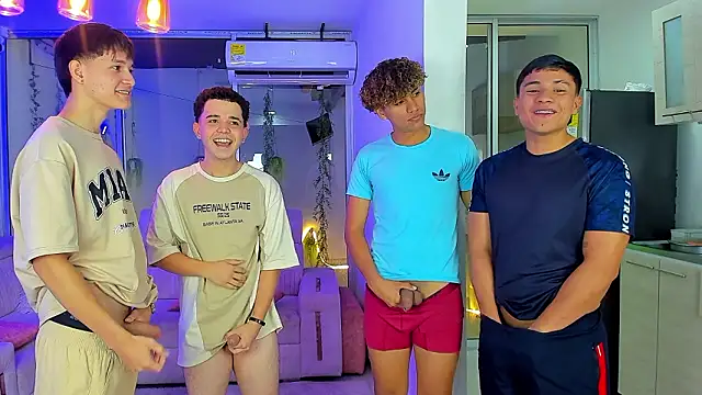 Houseofwarrios: διαδικτυακό σόου στην κάμερα