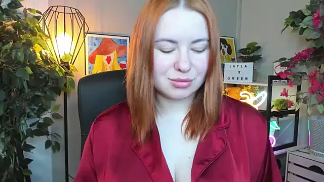 LAYLAxSTAR live XXX chat