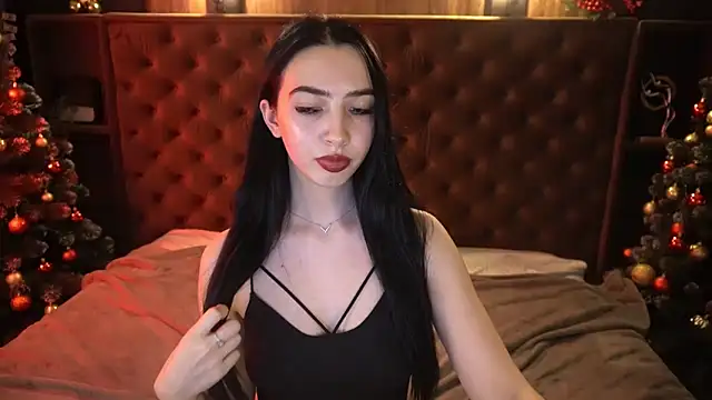 WildKittenX_'s Live XXX Chat