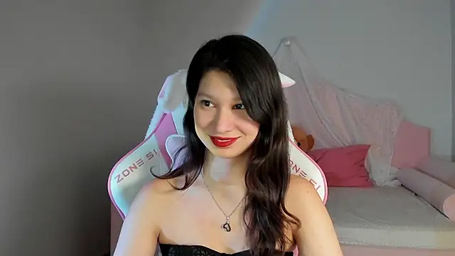 SaraDenarsのライブXXXチャット