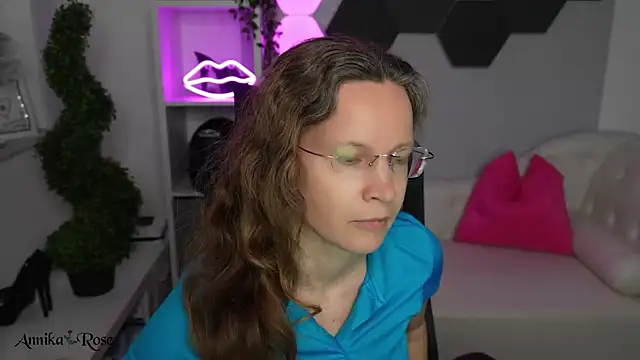 Chatroom XXX en direct de AnnikaRose