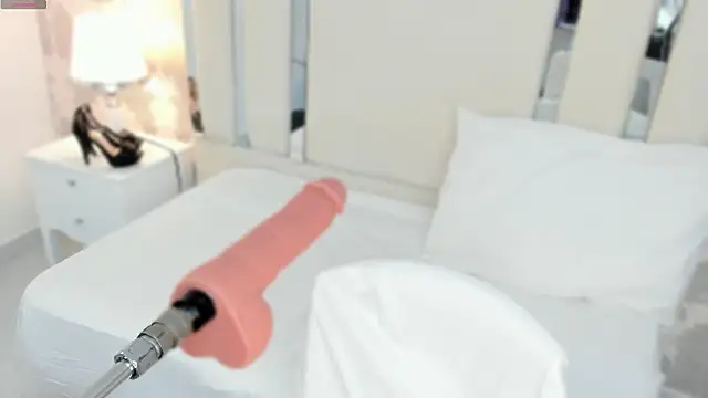 Онлайн чат XXX Miliaangeles