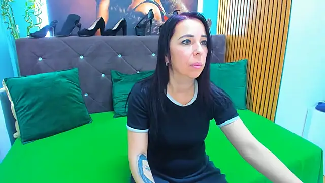 Czat XXX na żywo – LauraSiin