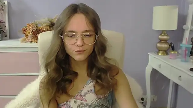 dirtyxEmily Adlı Modelin Canlı XXX Sohbeti