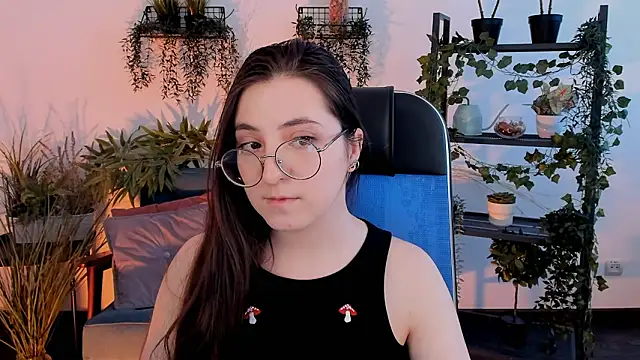 VirtuallVoyant Adlı Modelin Canlı XXX Sohbeti