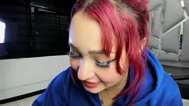 Catherinee69_x Adlı Modelin Canlı XXX Sohbeti