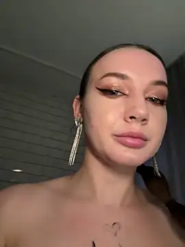 دردشة RollDolls الجنسية المباشرة