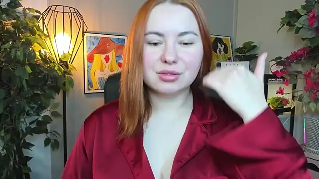 LAYLAxSTAR: онлайн-секс-чат