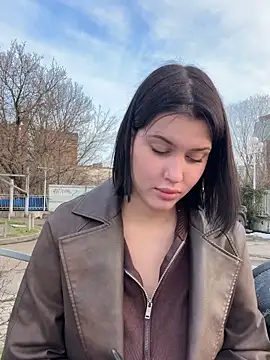 Онлайн чат XXX KikiWatson