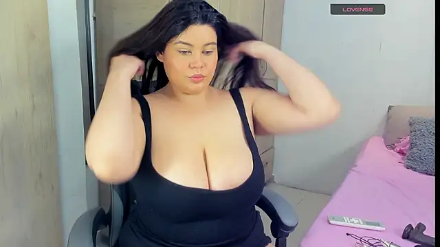 lara_rose1's Live XXX Chat