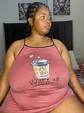 Онлайн чат XXX LunaCovenn