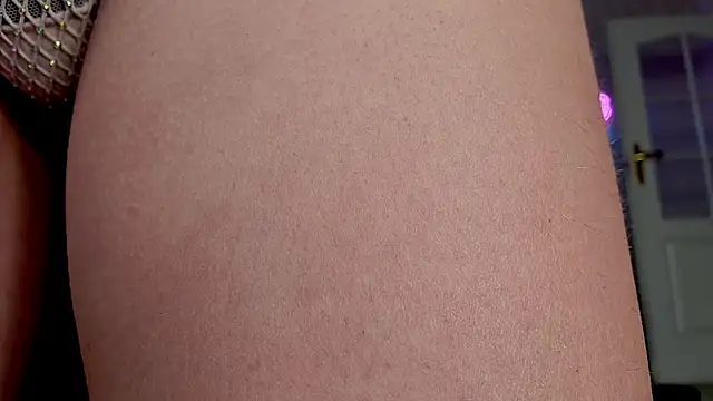 Živý XXX chat Bellydevilmilky