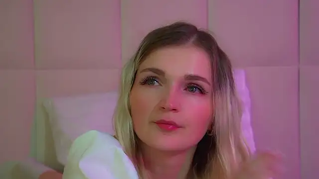 AnnyRaii: онлайн-секс-чат