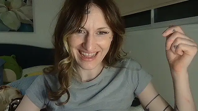 lavender_spits Chat XXX in diretta