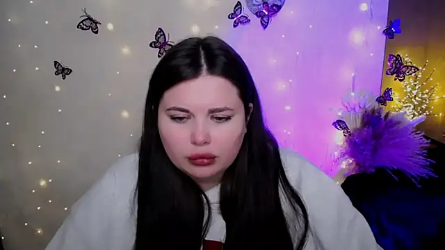 Онлайн чат XXX Emily_Mo