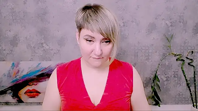 DjulliaのライブXXXチャット