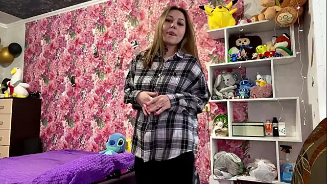 TraciBallena Adlı Modelin Canlı XXX Sohbeti