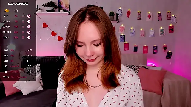 Chatroom XXX en direct de LanaBlu_