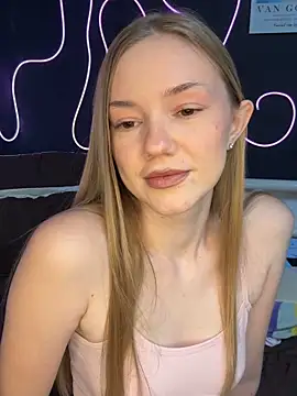 MilaMoone 现场XXX聊天