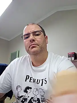 Andrew1900529 Live XXX-chat