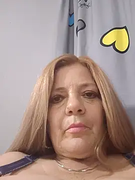 karlaanqui1 Adlı Modelin Web Kamerası Şovu