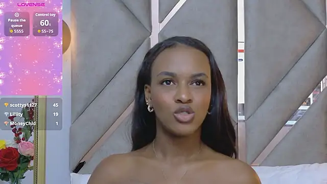 Sally-Noa Chat XXX live