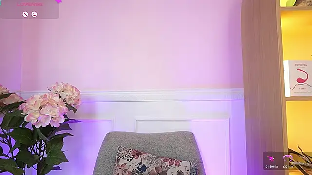 MilaCrave live XXX chat