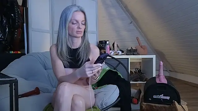 Sabdeluxen Live XXX chat