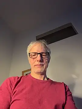 SexyLeon8: онлайн-секс-чат