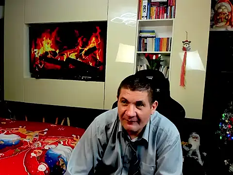 SpartacusDaddy48 在線直播表演