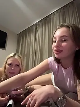 elloriah's Webcam Show