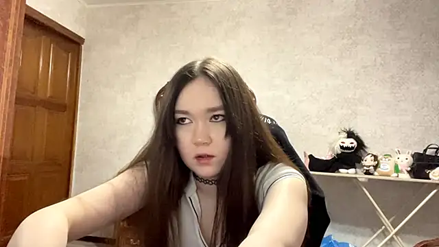 Show modela CrunchBerries na web-kameri