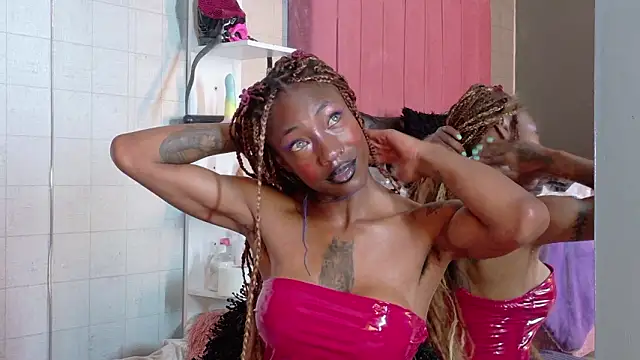 DaniaMarcell webcam show