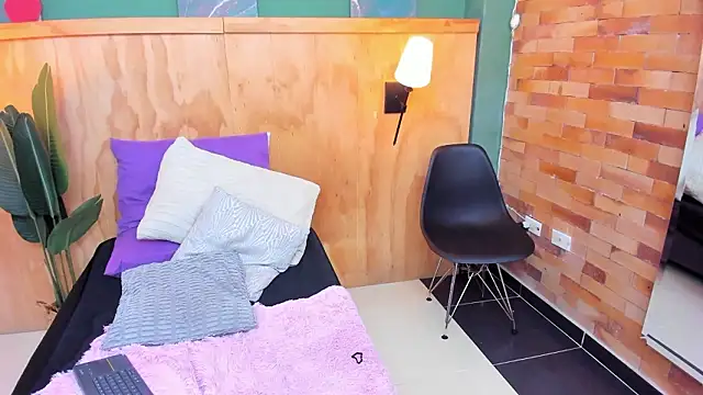 milavega_n Live XXX chat