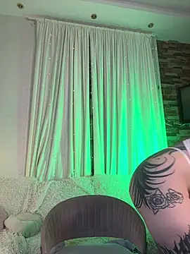 Tattitude_n Live XXX chat