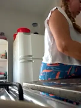 MILEIDE980's Live XXX Chat