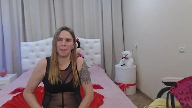 TessaDaybreak Adlı Modelin Canlı XXX Sohbeti