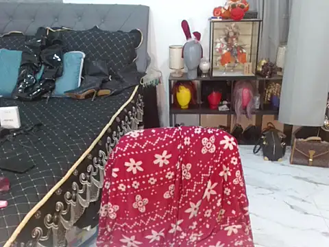 LustfullVelindaks Adlı Modelin Canlı XXX Sohbeti