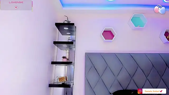 Amira_Ember Adlı Modelin Canlı XXX Sohbeti