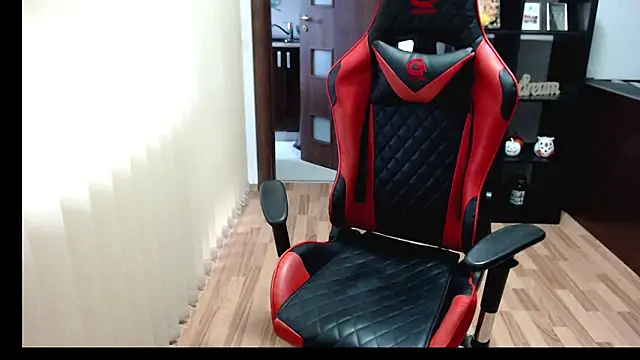 XXX chat uživo modela MissTroublle