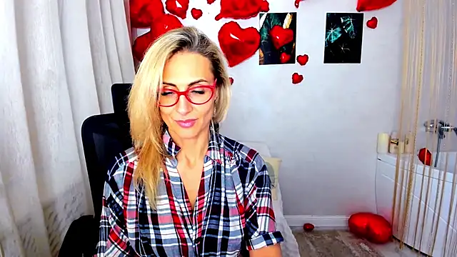 MuseOfStage Adlı Modelin Canlı XXX Sohbeti