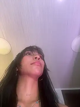 LauraAristizabal Chat XXX in diretta