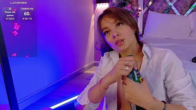 AmmyJones_ Live XXX Chat