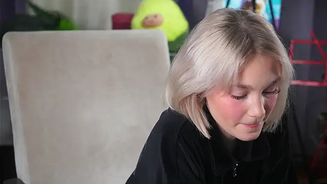 YerGara: διαδικτυακό σόου στην κάμερα