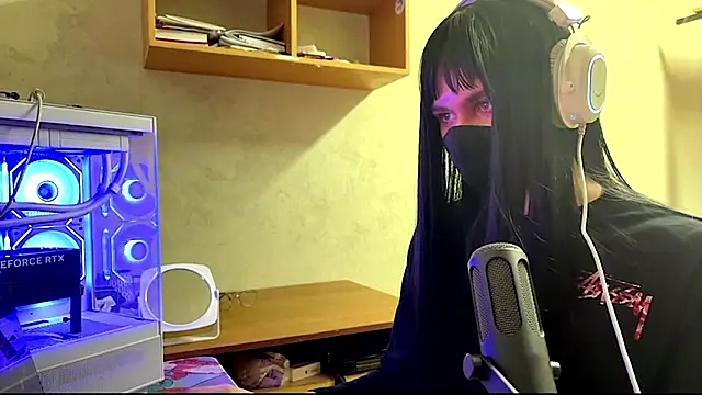 Akim_exe_UwU_femboyn Webbikameraesitys