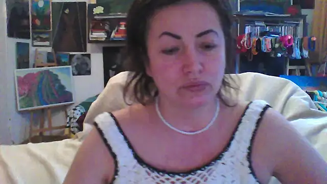 MariaAnaSunshine 即時 XXX 聊天