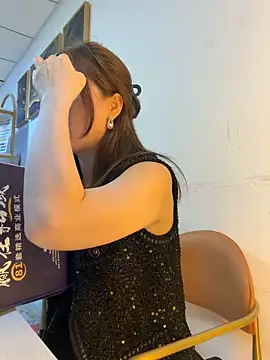 Efangfang 网络视讯表演