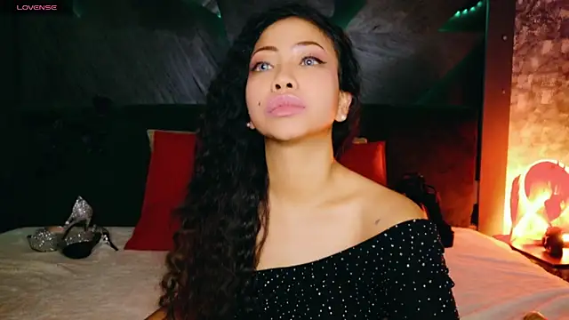 ElyaQuinn's Webcam Show