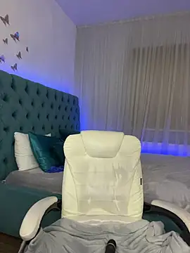 دردشة _Chlo__e الجنسية المباشرة