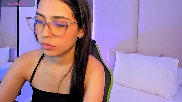 desireee_ Adlı Modelin Canlı XXX Sohbeti